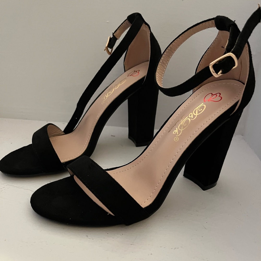 DbDk Women’s Size 7 Black High Heels